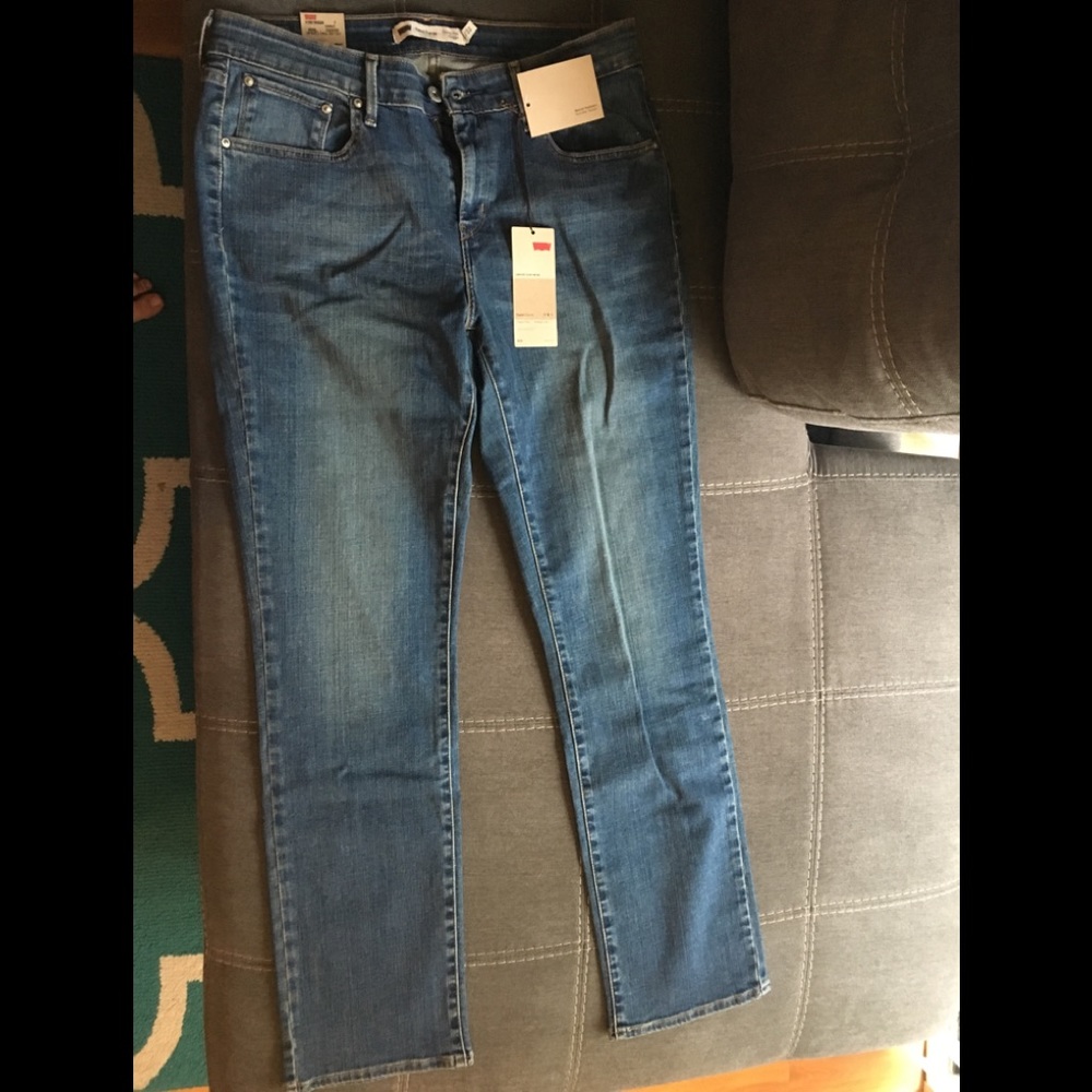 NWT Levi’s Demi Curve Size 12